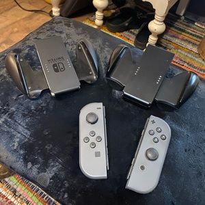 Switch joy con set and two charging grip controller bundle! Great condition!